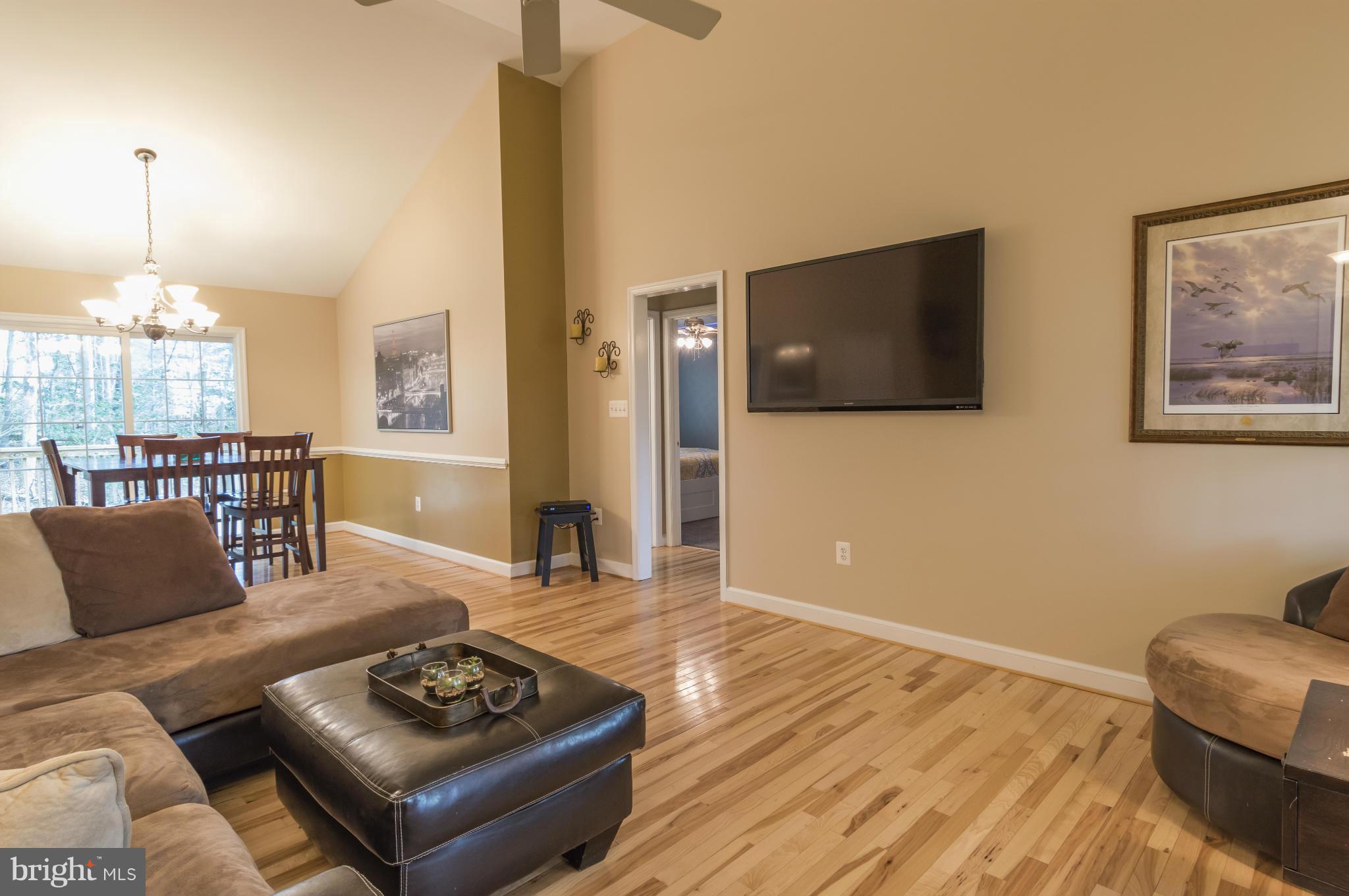 5912 Hillside Road St. Leonard, MD 20685 - Photo 7 of 30 Living Room