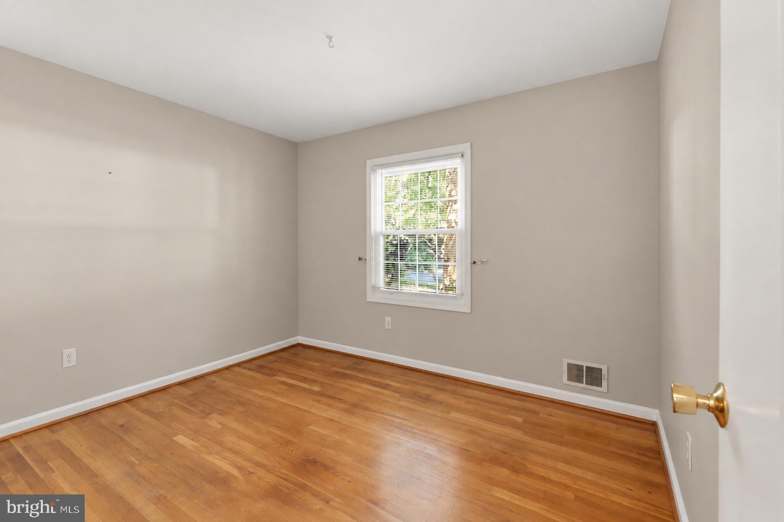6424 Alloway Court Springfield, VA 22152 - Photo 15 of 36 Gallery Image 15