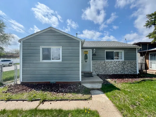 $160,000 | 14056 South Marquette Avenue, Burnham, IL 60633