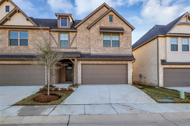 $2,700 | 6915 Yellow Hammer Way, Arlington, TX 76001