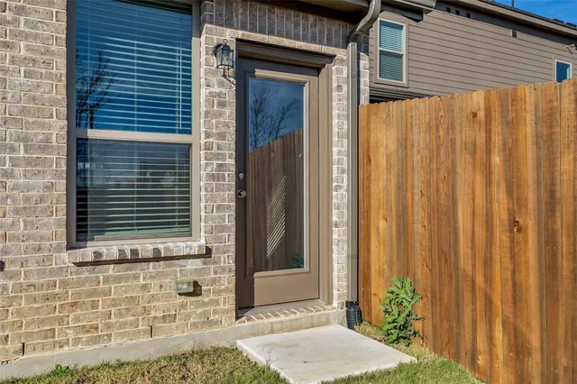 $2,650 | 6915 Yellow Hammer Way, Arlington, TX 76001