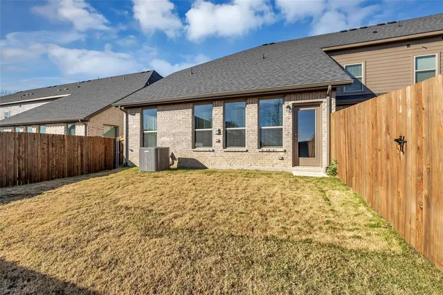 $2,650 | 6915 Yellow Hammer Way, Arlington, TX 76001