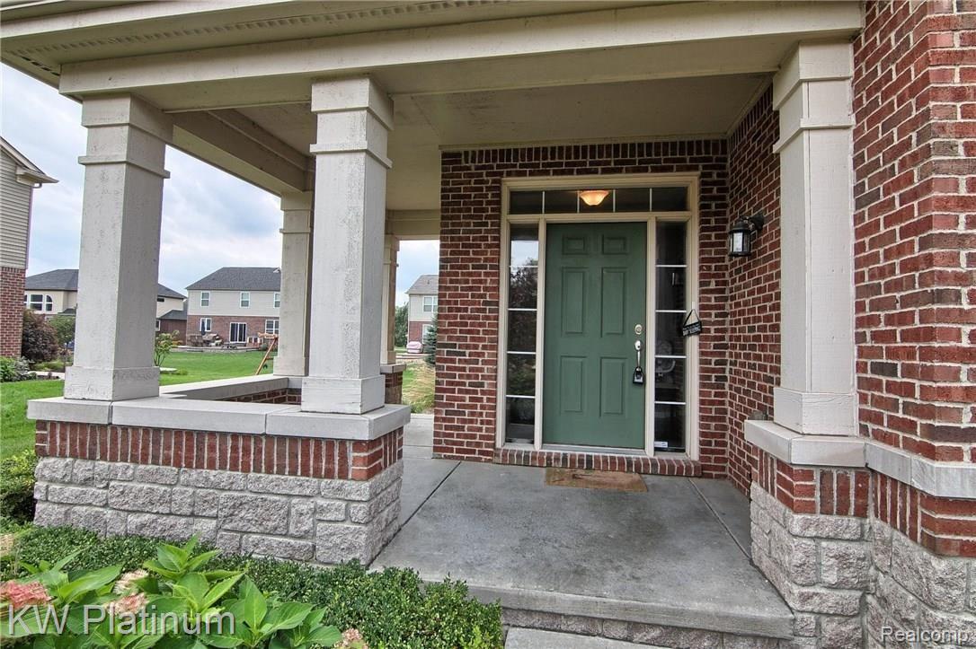 3558 Hogan Circle Rochester, MI 48307 - Photo 20 of 30 Front_Entrance.jpg