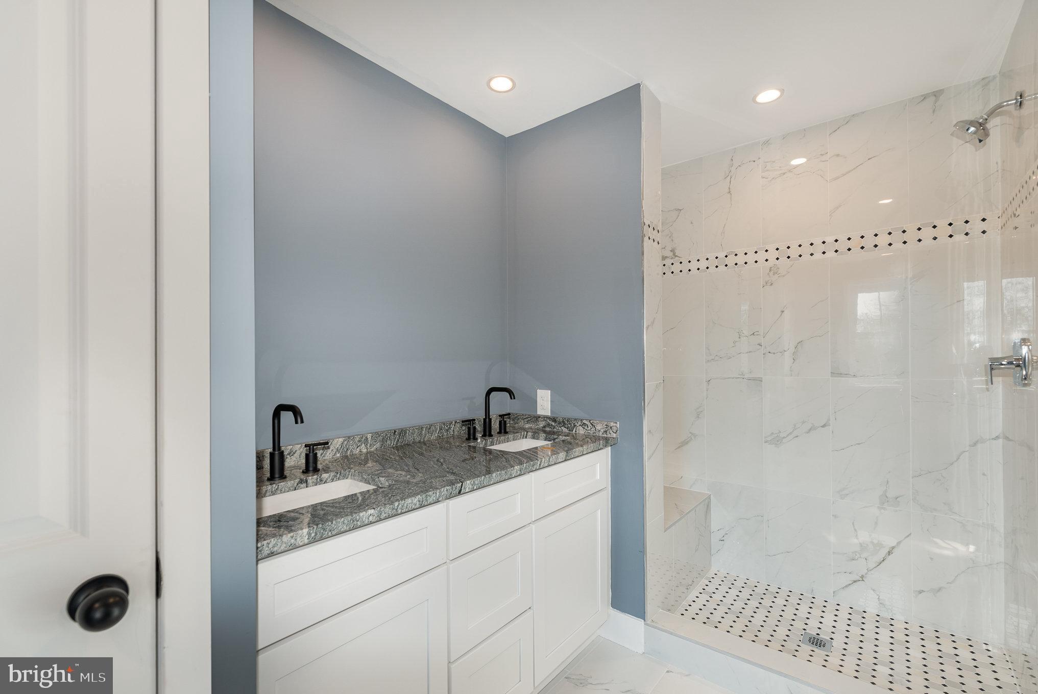 3941 North Point Road Dundalk, MD 21222 - Photo 26 of 34 Primary Bathroom