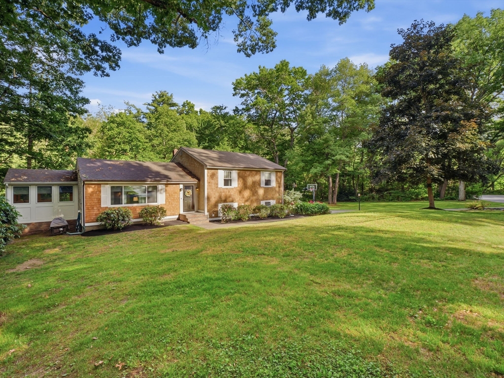 62 Juniper Road Andover, MA 01810 - Photo 2 of 38
