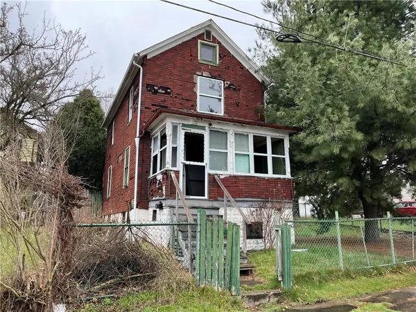 $25,000 | 802 Wallis Avenue, Farrell, PA 16121