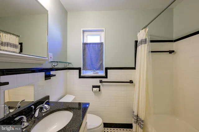 $2,500 | 9848 Hollow Glen Place, Unit 2552A, Silver Spring, MD 20910