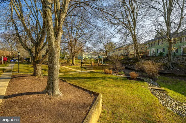 $2,500 | 9848 Hollow Glen Place, Unit 2552A, Silver Spring, MD 20910