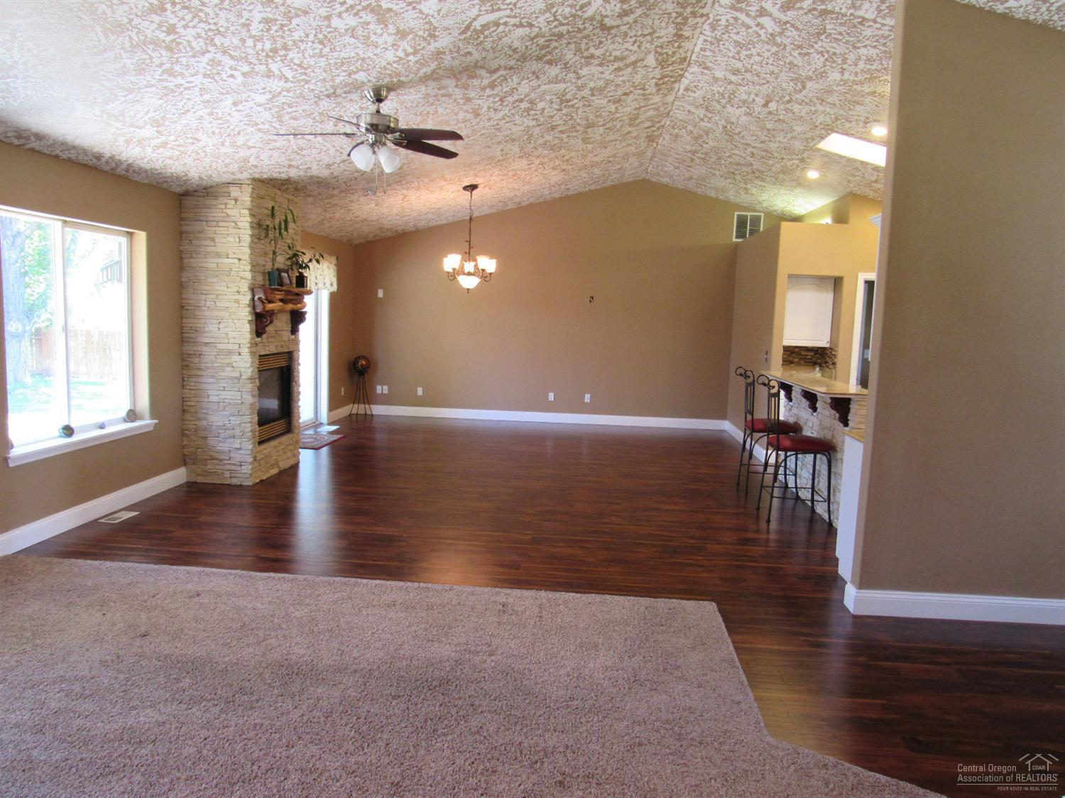 20754 South Loop Place Bend, OR 97703 - Photo 6 of 22 Additional Photo