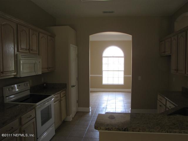 10924 Torrin Road Jacksonville, FL 32221 - Photo 4 of 13 Kitchen-Dining