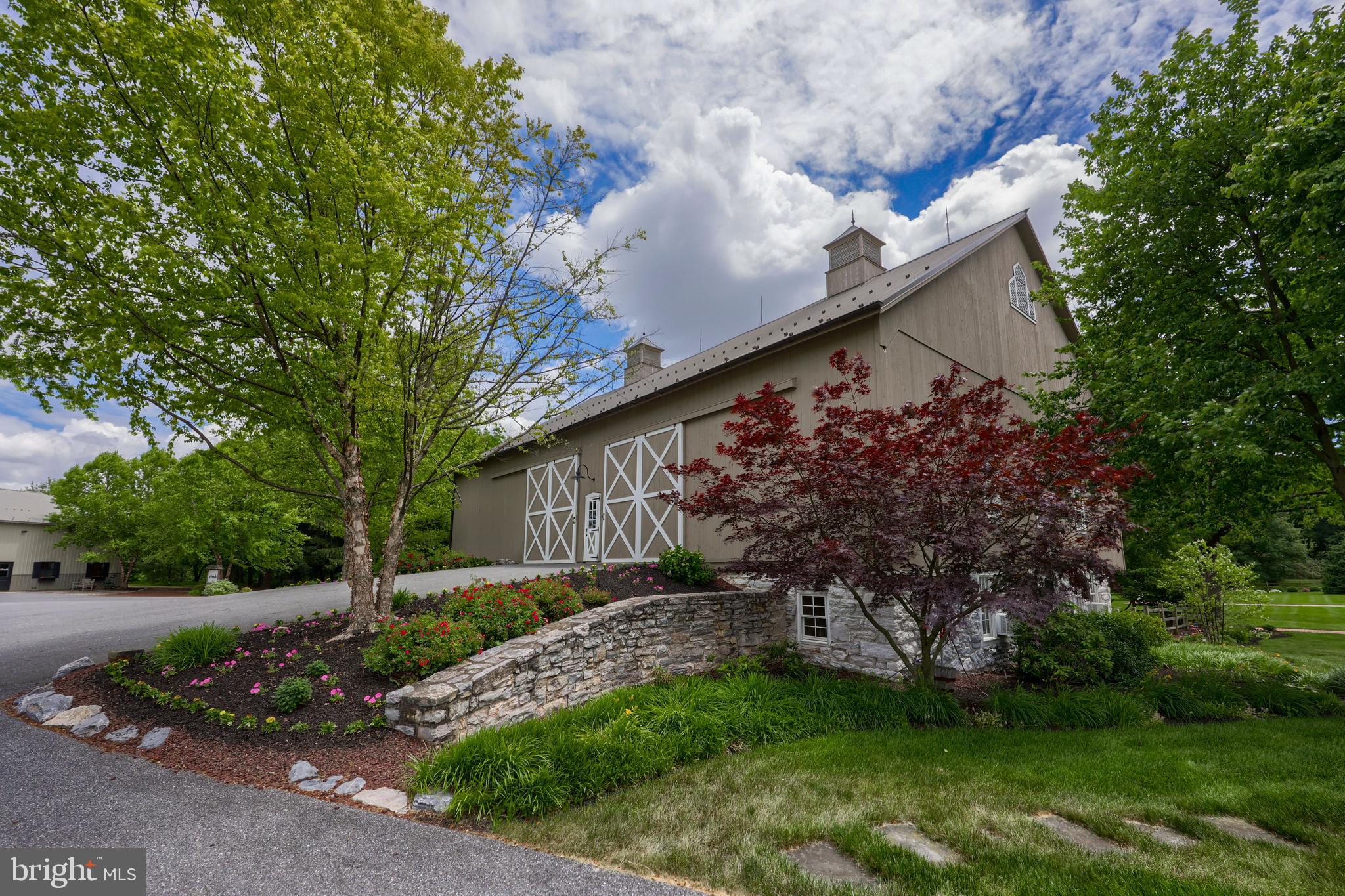 1610 Landis Road Mount Joy, PA 17552 - Photo 25 of 150 a backyard of a house with lots of green space