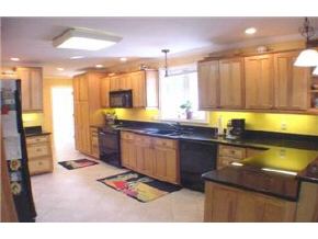 36 Stowell Road Bedford, NH 03110 - Photo 2 of 6