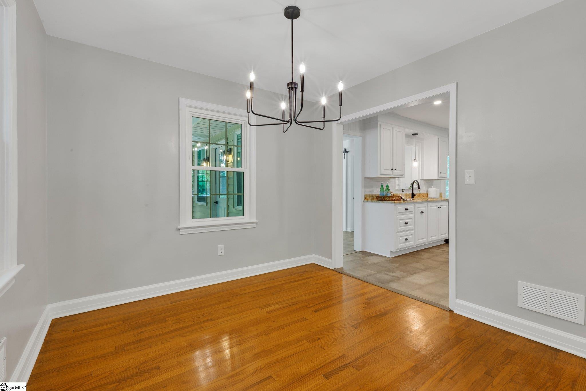 10 Wildwood Road Greenville, SC 29615 - Photo 11 of 40 Gallery Image 11