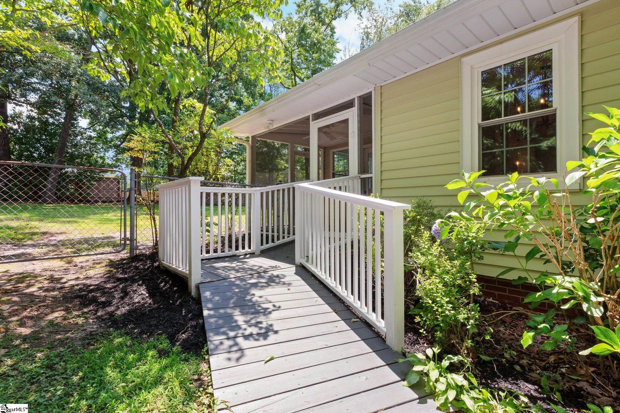 10 Wildwood Road Greenville, SC 29615 - Photo 30 of 40 Gallery Image 30