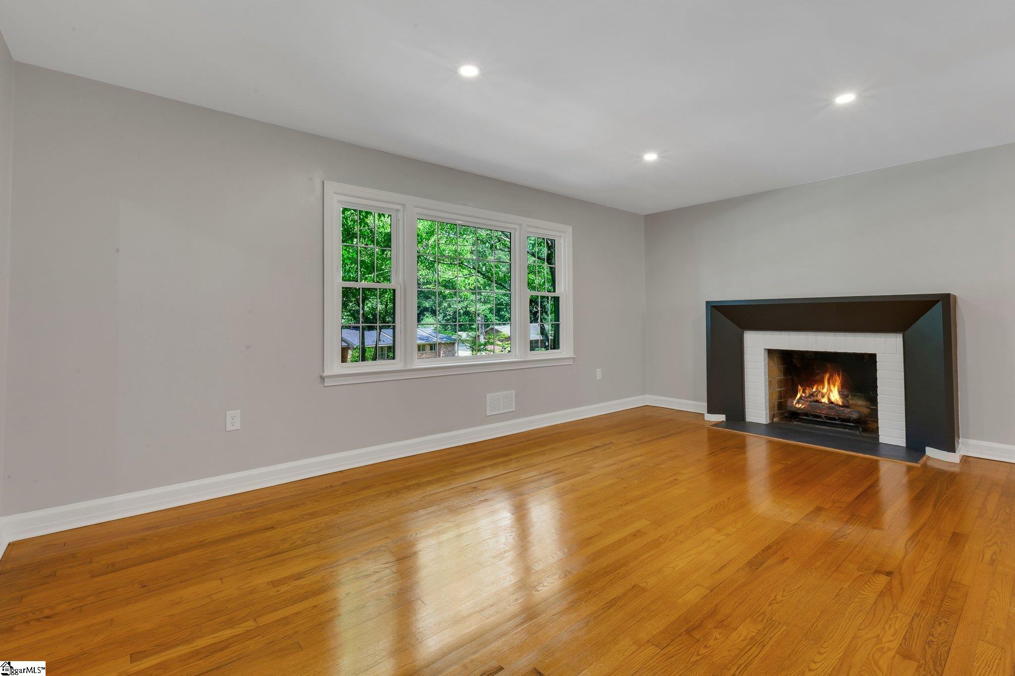 10 Wildwood Road Greenville, SC 29615 - Photo 8 of 40 Gallery Image 8