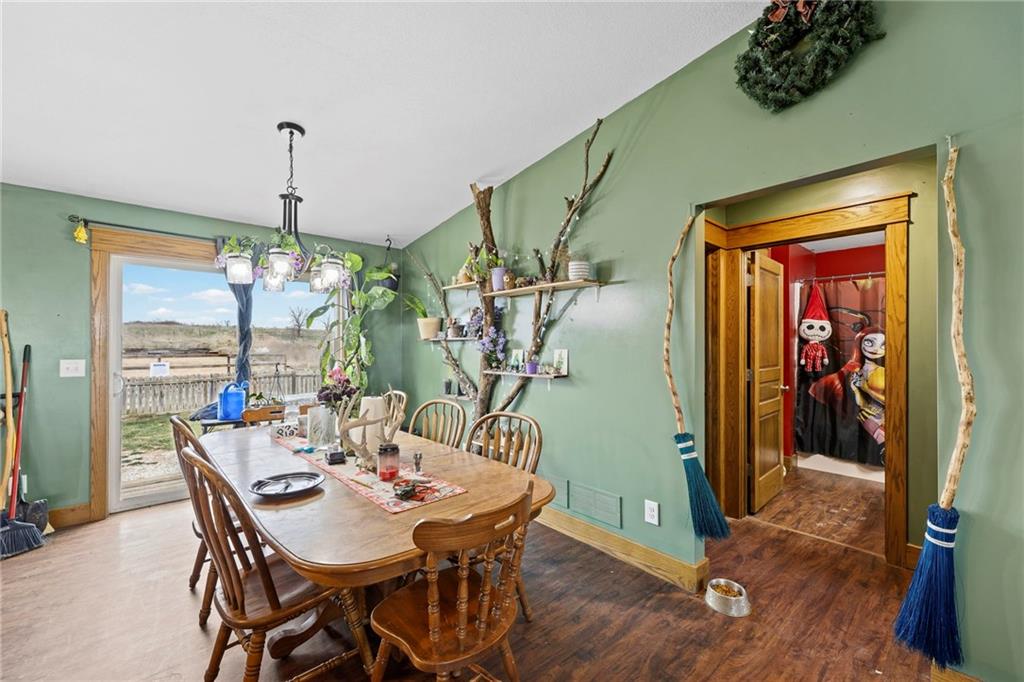 425 Hamilton Road Pomona, KS 66076 - Photo 10 of 56