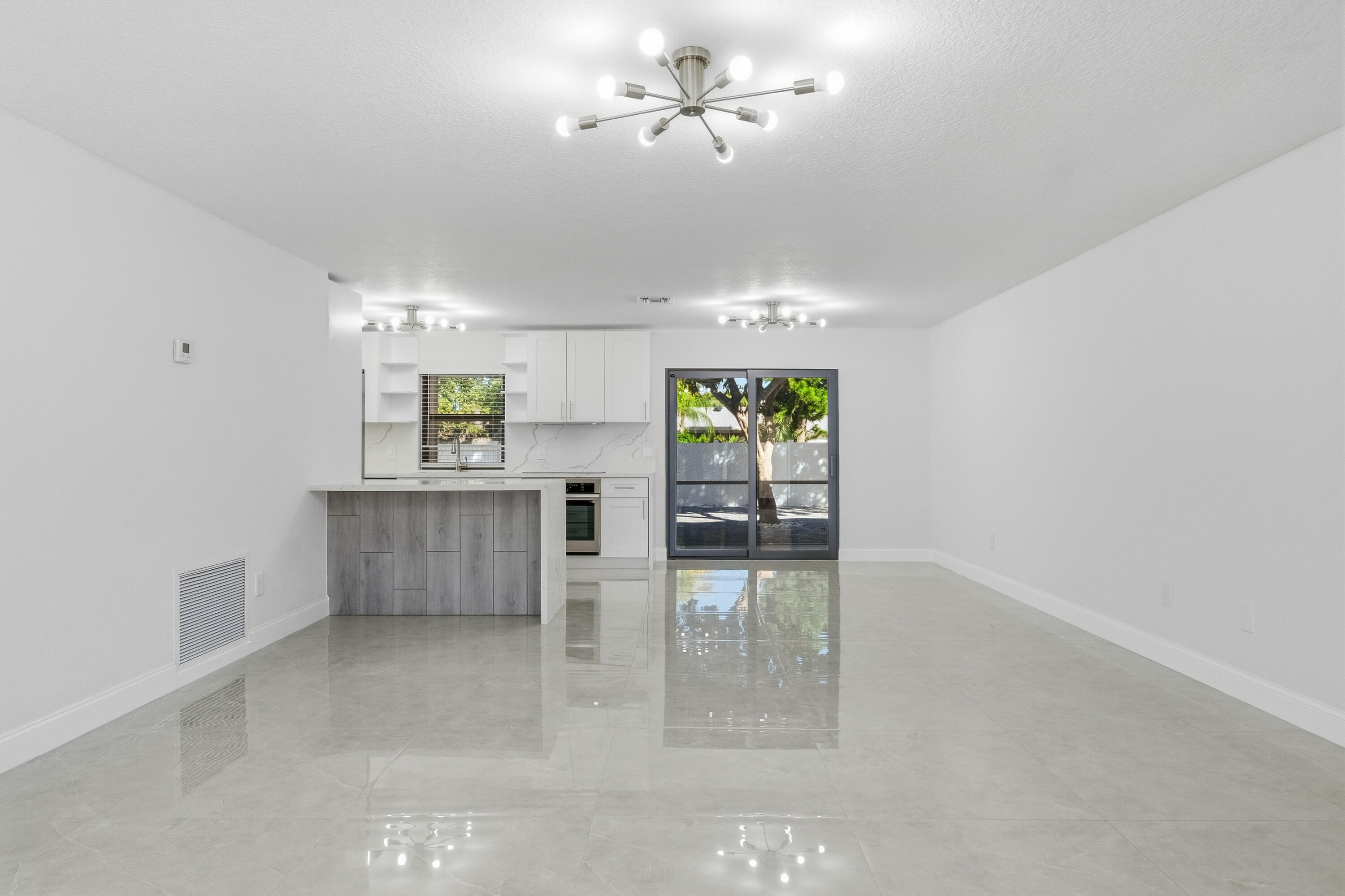 22390 Southwest 66th Avenue Boca Raton, FL 33428 - Photo 11 of 58 22390 SW 66th Ave-12