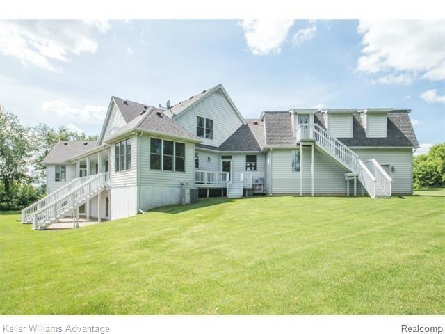 13752 Clyde Road Holly, MI 48442 - Photo 2 of 55
