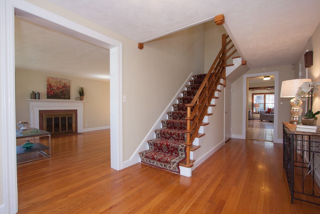 263 Farmington Road Longmeadow, MA 01106 - Photo 3 of 29 Gallery Image 3