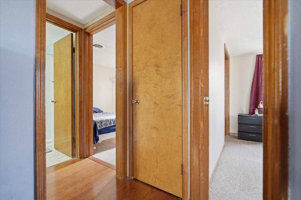 118 Florida Avenue Washington, IL 61571 - Photo 19 of 23 a view of a bathroom from a hallway
