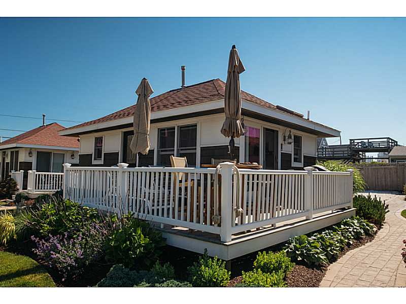 957 Matunuck Beach Road, Unit 2 South Kingstown, RI 02879 - Photo 1 of 18 Exterior Front.