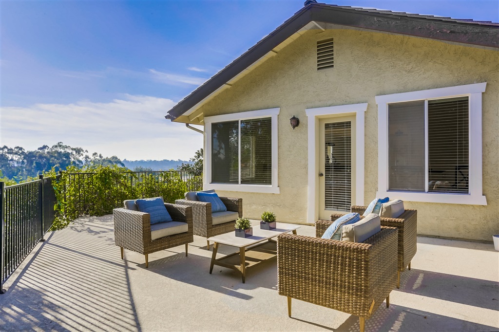 5225 La Crescenta Road Rancho Santa Fe, CA 92067 - Photo 9 of 25