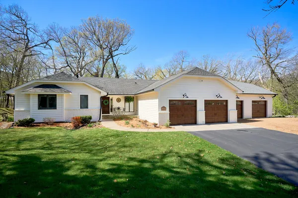 $5,995 | 1832 Essex Road, Hopkins, MN 55305