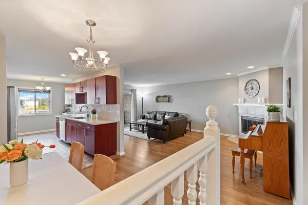 $269,000 | 7215 Willow Way Lane, Unit C, Willowbrook, IL 60527