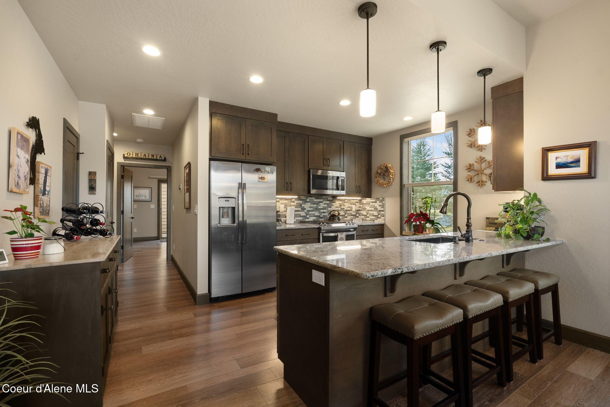 512 Guthrie Place, Unit 702 Dover, ID 83825 - Photo 3 of 24 4 mls_DSC06126