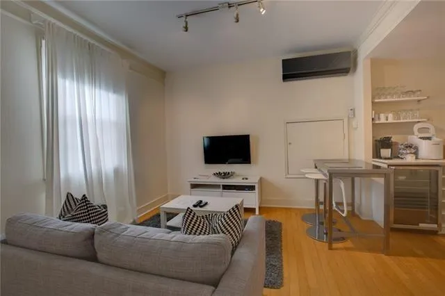 $1,600 | 4532 Magazine Street, Unit A, New Orleans, LA 70115