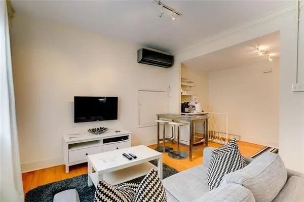 $1,600 | 4532 Magazine Street, Unit A, New Orleans, LA 70115