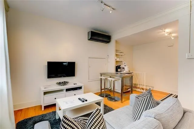 $1,600 | 4532 Magazine Street, Unit A, New Orleans, LA 70115