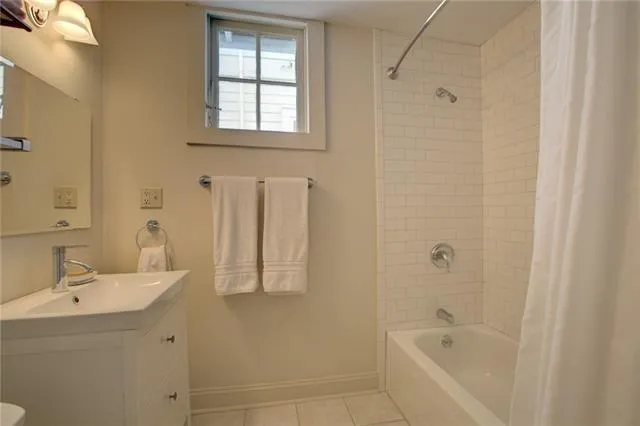 $1,600 | 4532 Magazine Street, Unit A, New Orleans, LA 70115