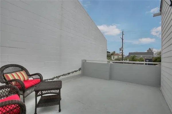 $1,600 | 4532 Magazine Street, Unit A, New Orleans, LA 70115