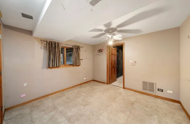 $425,000 | 6623 Patton Drive, Woodridge, IL 60517