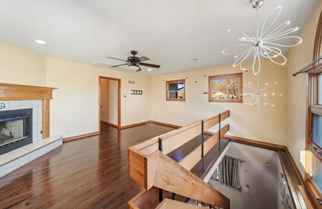 $425,000 | 6623 Patton Drive, Woodridge, IL 60517