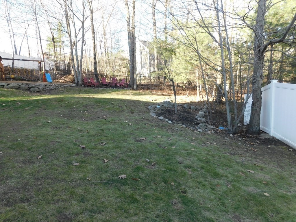 924 Marston Road Northbridge, MA 01588 - Photo 5 of 27