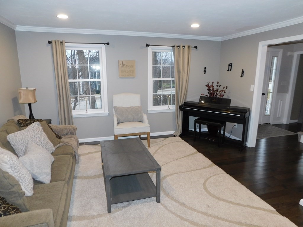 924 Marston Road Northbridge, MA 01588 - Photo 9 of 27