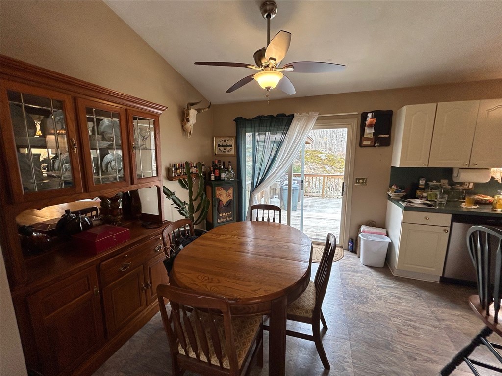 630 Whaley Hollow Road Coventry, RI 02816 - Photo 6 of 35