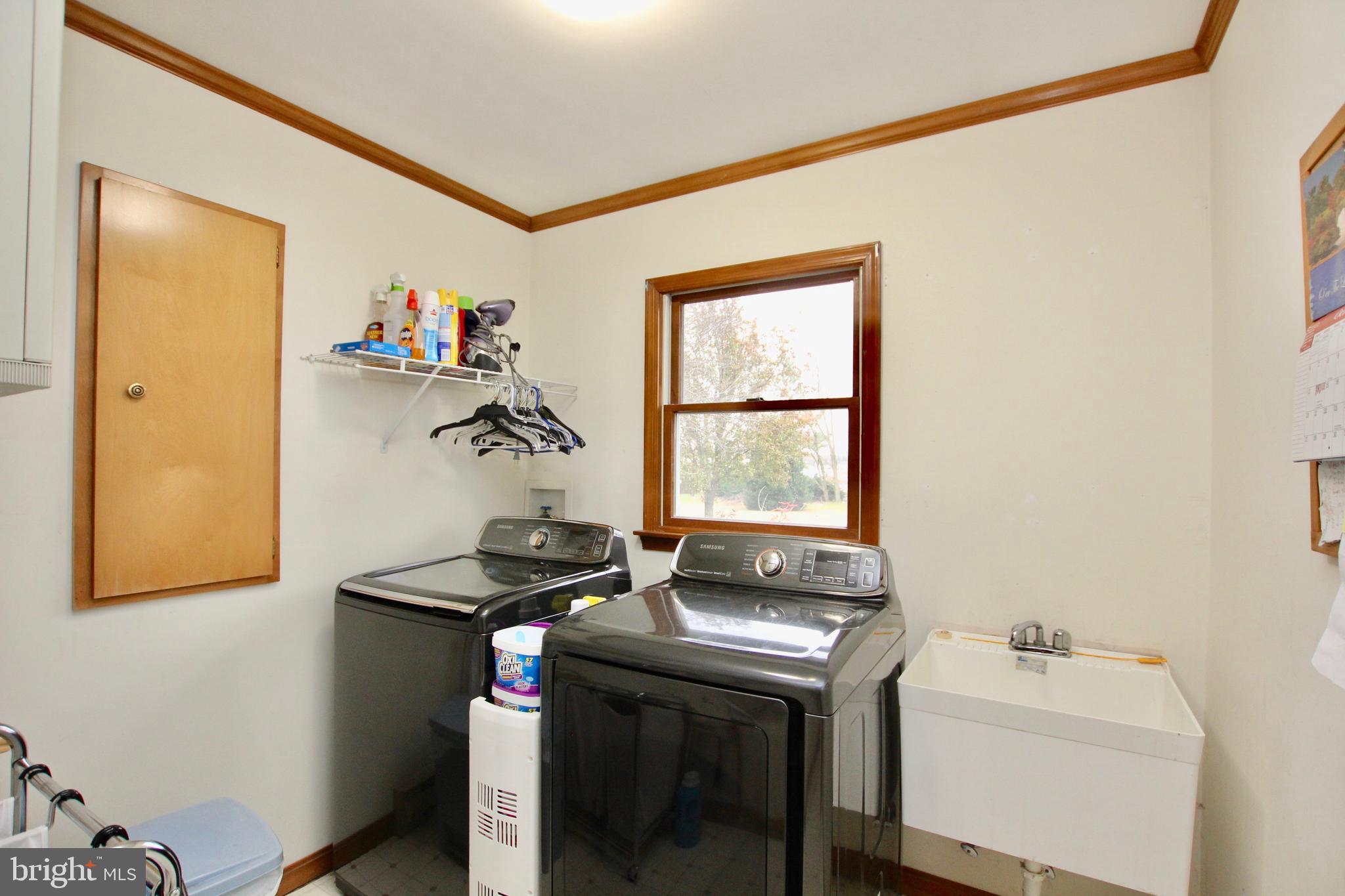 8302 Sharptown Road Laurel, DE 19956 - Photo 14 of 16 laundry room with sink