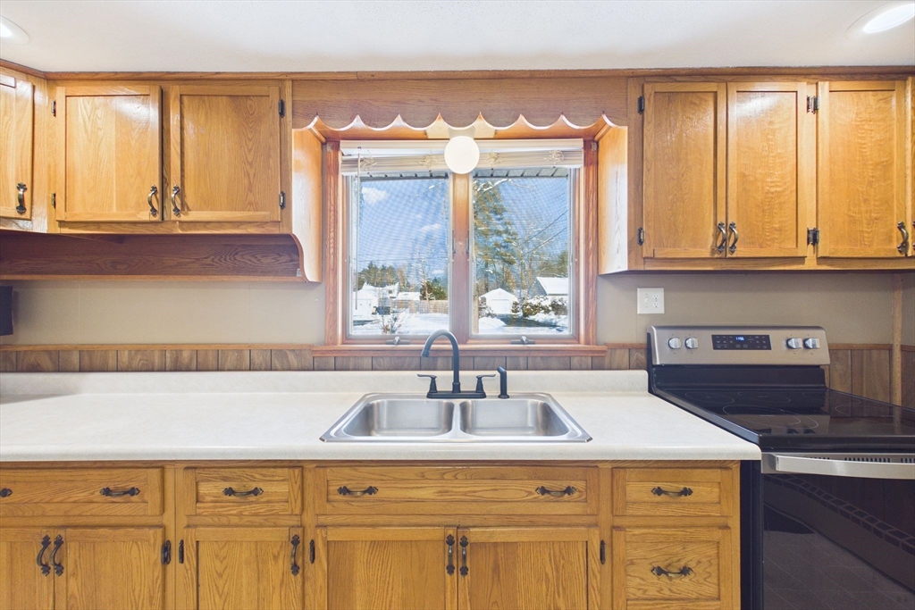 2 Carter Street Palmer, MA 01069 - Photo 13 of 39