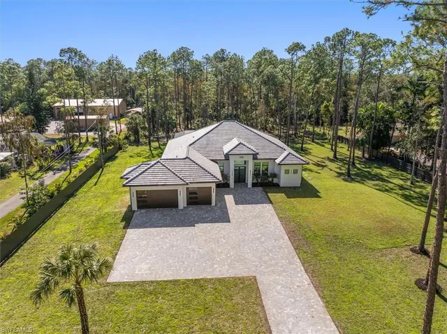 $2,750,000 | 5080 Hickory Wood Drive, Naples, FL 34119