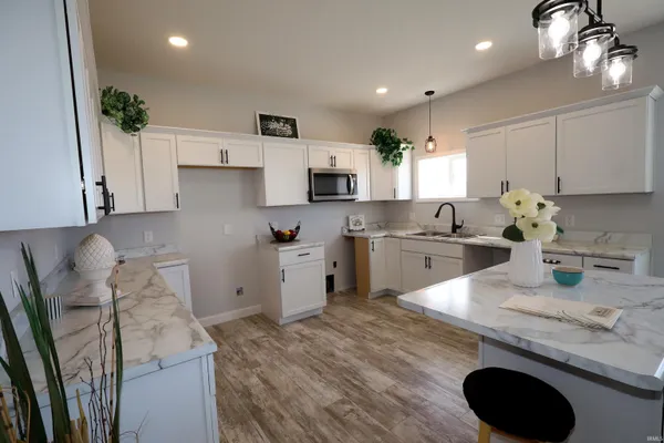 $239,900 | 2846 Turnpointe Boulevard, Unit F, New Haven, IN 46774