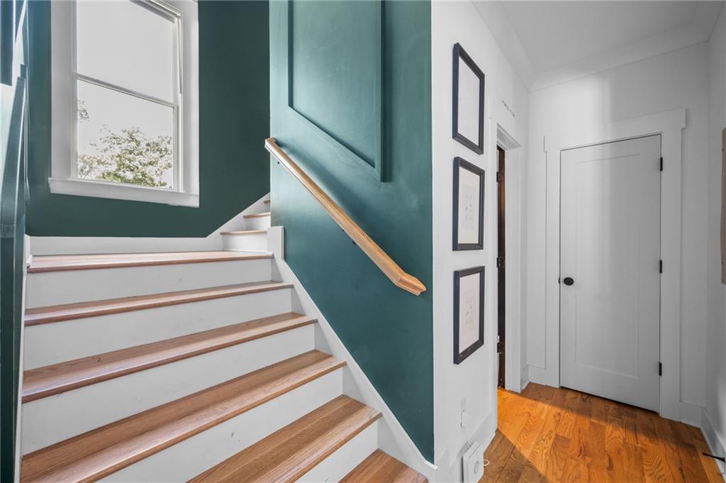 1058 Sanders Avenue Southeast Atlanta, GA 30316 - Photo 14 of 55 a view of entryway