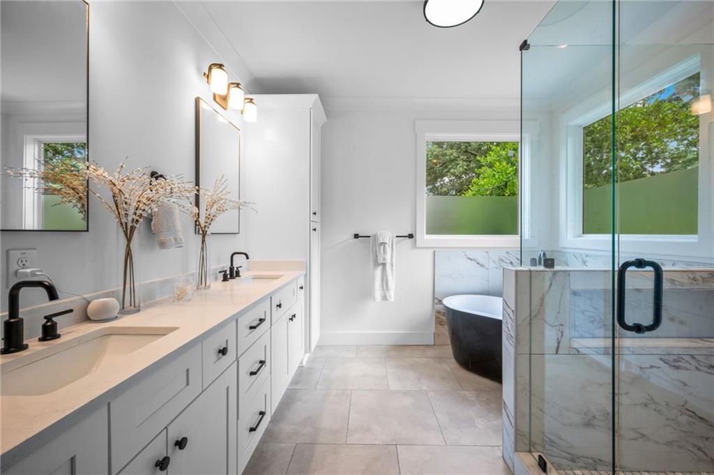 1058 Sanders Avenue Southeast Atlanta, GA 30316 - Photo 7 of 55