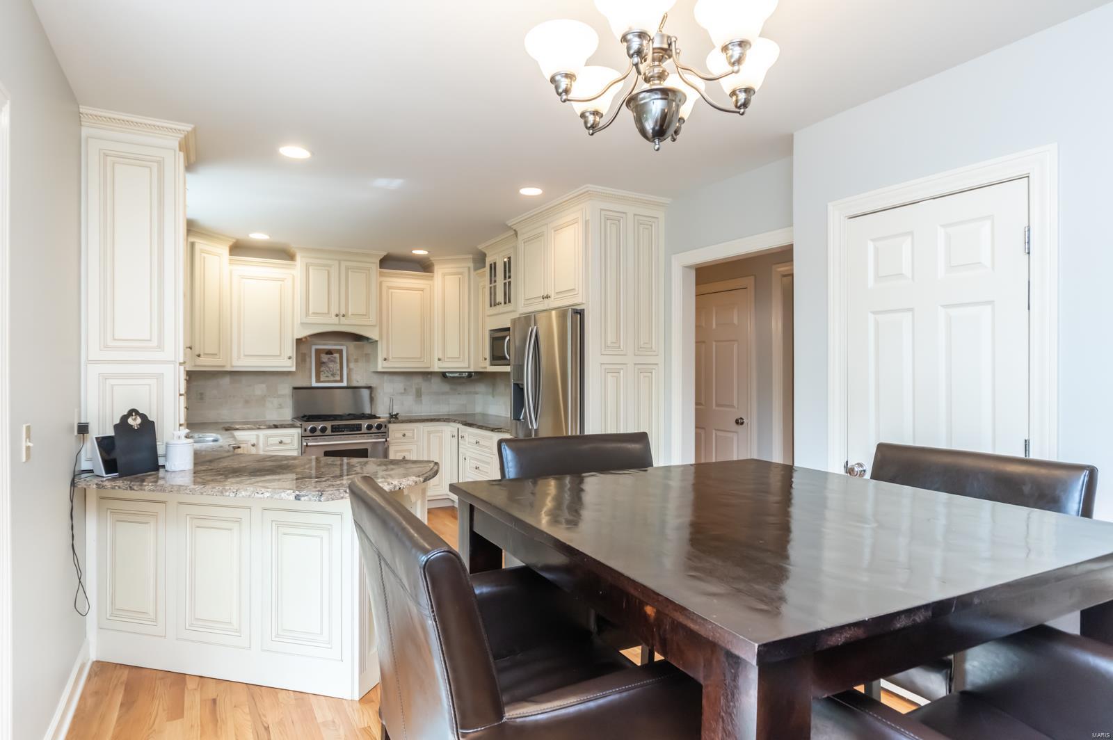 62 South McKnight Road St. Louis, MO 63124 - Photo 12 of 35 Gallery Image 12