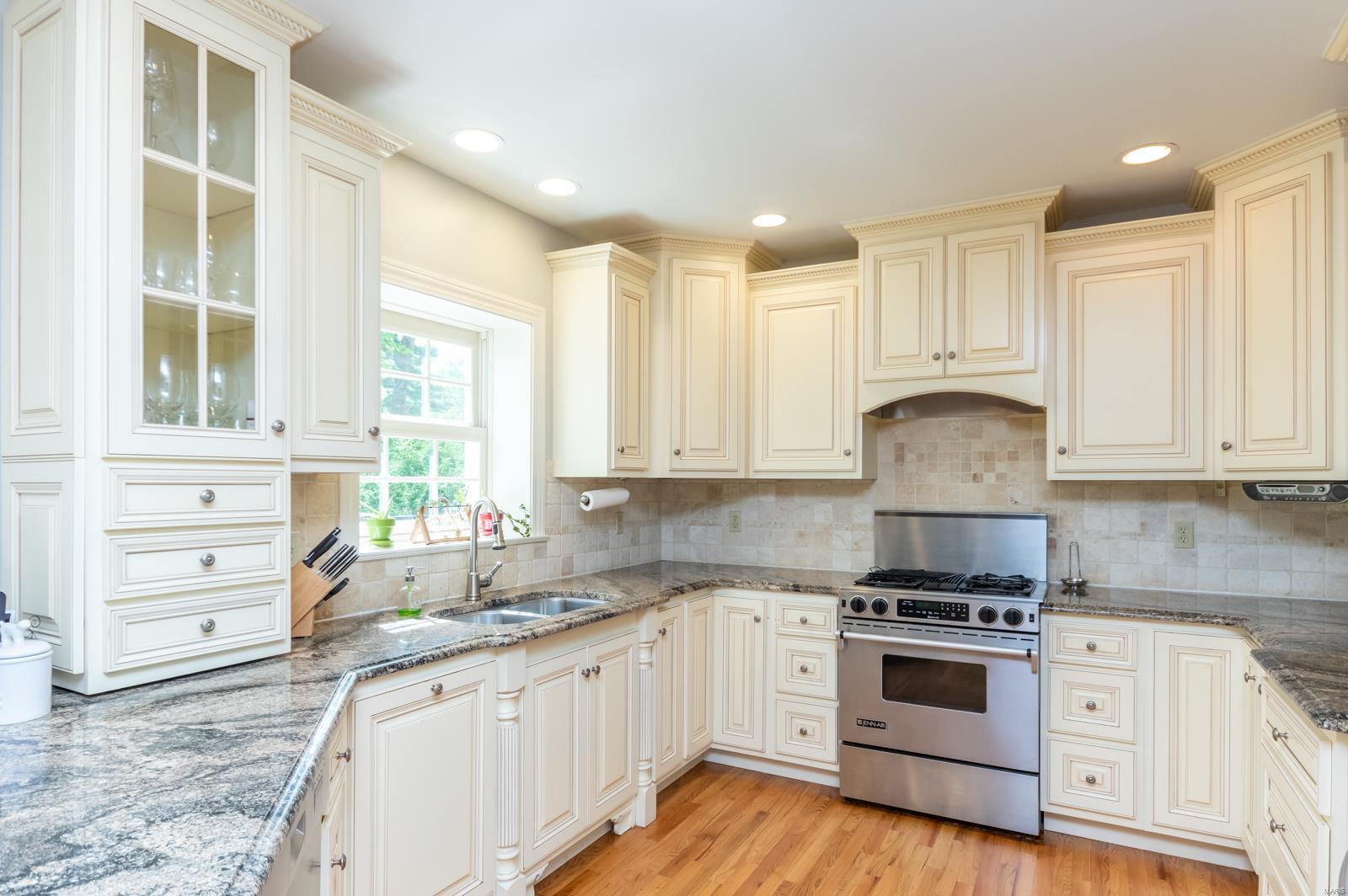 62 South McKnight Road St. Louis, MO 63124 - Photo 15 of 35 Gallery Image 15