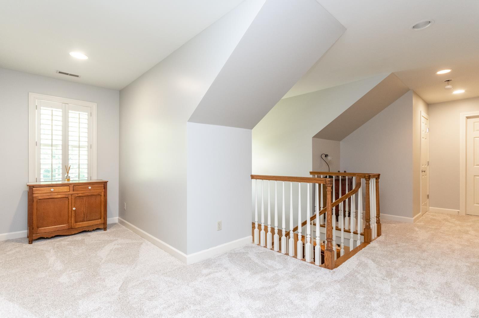 62 South McKnight Road St. Louis, MO 63124 - Photo 32 of 35 Gallery Image 32