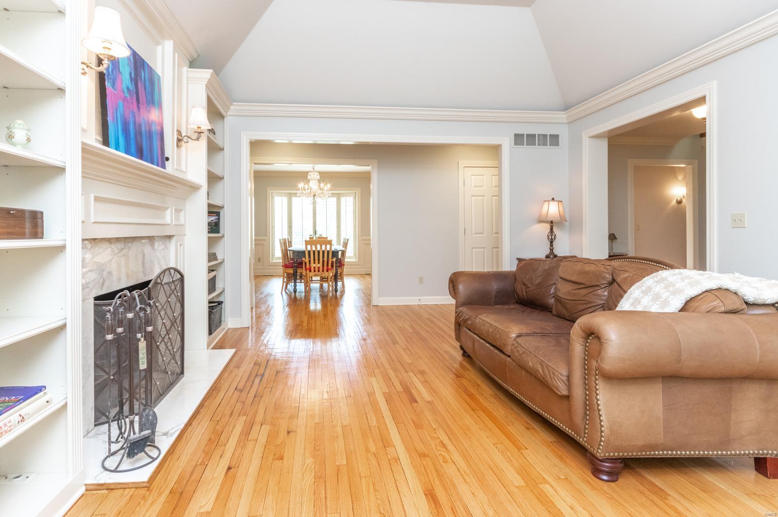 62 South McKnight Road St. Louis, MO 63124 - Photo 6 of 35 Gallery Image 6