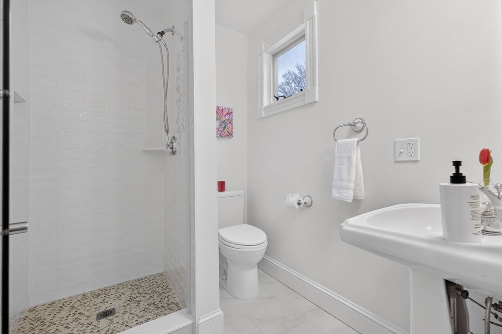 47 Springdale Avenue Dover, MA 02030 - Photo 13 of 33